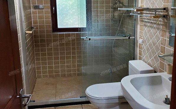 海淀区  临枫嘉园北里10号楼1层B单元102号（四季香山）