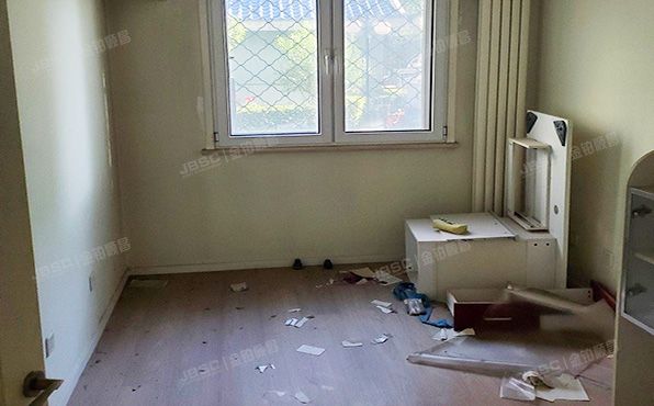 东城区  东扬威街1号楼1层104号（民安小区）