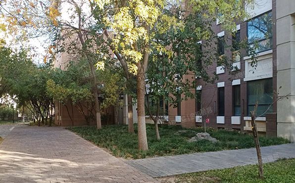 海淀区  临枫嘉园北里10号楼1层B单元102号（四季香山）