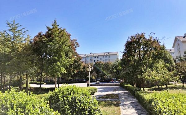 房山区-窦店镇 汇丰街3号院10号楼1层1单元102号（世界名园）