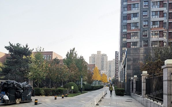 朝阳区 青年路西里5号院14号楼13层4单元1605（润枫水尚西区）