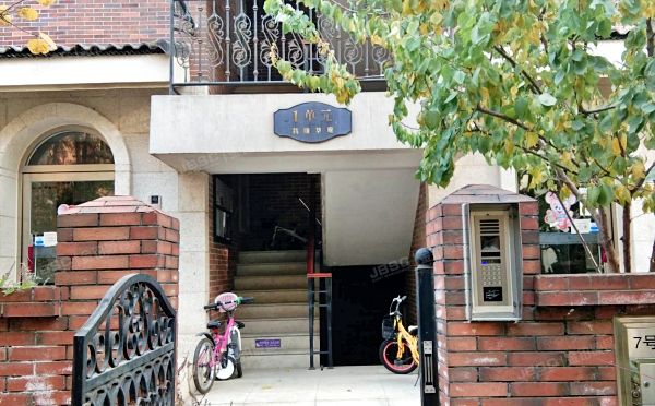 海淀区 建材城翡丽华庭7号楼1至2层1单元102室+3间地下室（金隅翡丽）