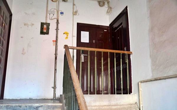 海淀区 前二里沟植物所宿舍1号楼6层2单元602室（新苑街15号院）