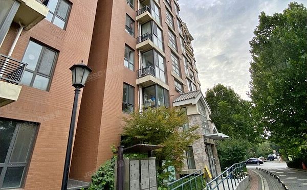 大兴区 开泰东里2号楼4层4单元401号（金色漫香林）