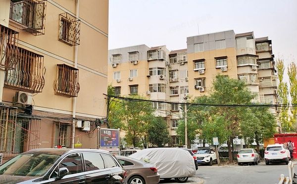 朝阳区 管庄西里74号楼2层2单元202（管庄西里）