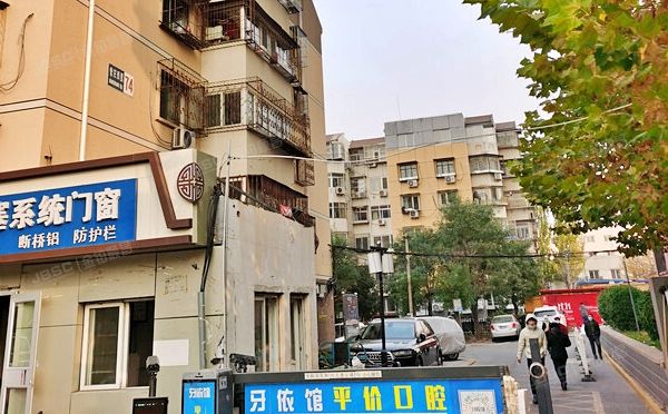 朝阳区 管庄西里74号楼2层2单元202（管庄西里）