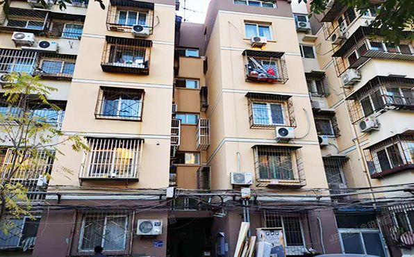 朝阳区 管庄西里74号楼2层2单元202（管庄西里）