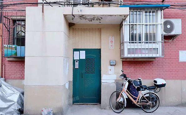 东城区 黄寺大街2号院1号楼3层5单元302号（黄寺大街2号院）