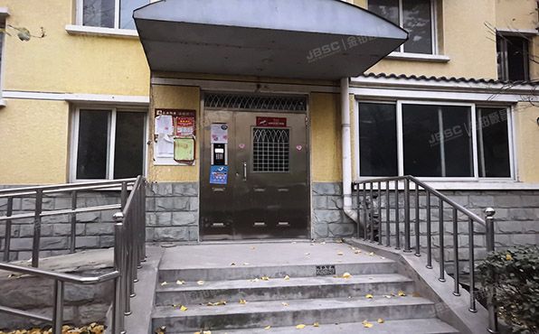 房山区-窦店镇 汇丰街3号院10号楼1层1单元102号（世界名园）