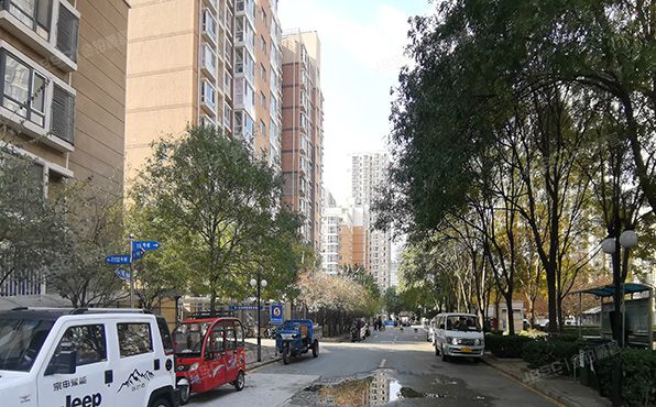 丰台区 万芳园一区12号楼24层2403号（万年花城）