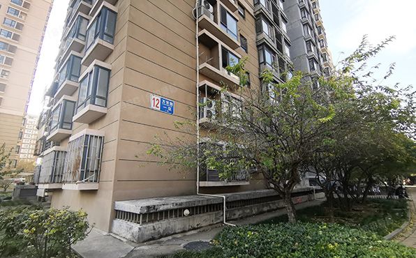 丰台区 万芳园一区12号楼24层2403号（万年花城）