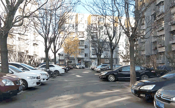 海淀区 马连洼梅园小区甲1号楼4层3门401（梅园小区）