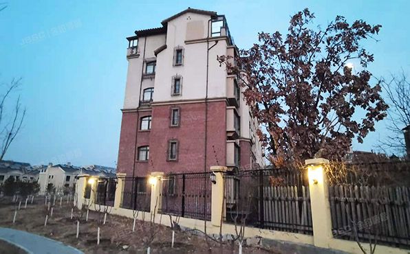 顺义区 香堤漫步庄园三区11号楼2层2单元201、202（香堤漫步庄园）