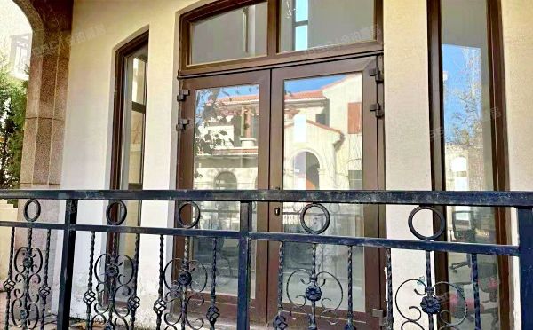 大兴区 隆华大街55号院101号楼-1至2层01（龙熙瓦德拉马庄园）别墅