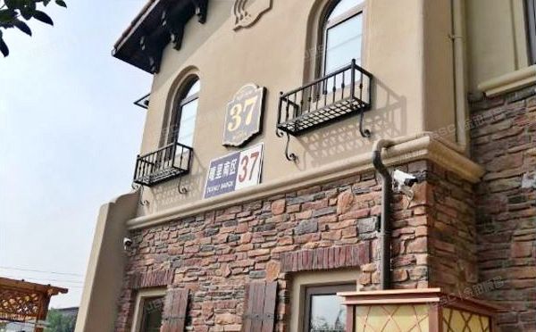 通州区 疃里南区37号楼1至2层104号（中建红杉溪谷）