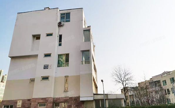 朝阳区 万象新天家园127号楼3至4层3单元301室（万象新天家园）