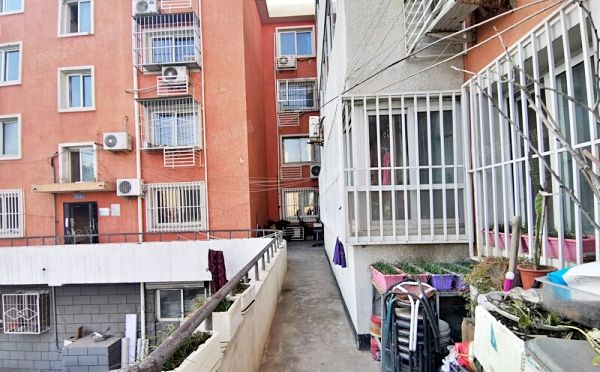 大兴区 黄村镇双河南里5号楼2层1-202（双河南里）