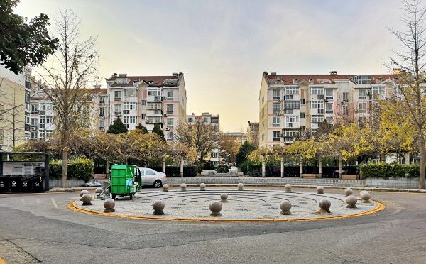 大兴区 西红门镇宏盛园9号楼4层4-402（宏盛家园）