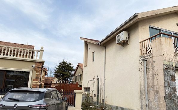 顺义区 滨河路向阳村段8号63幢（华中园新内阁）别墅