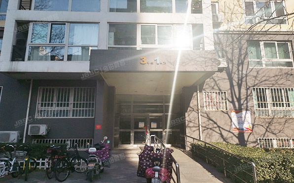 石景山区 玉泉西里二区3号楼1单元2402号（远洋山水北区）