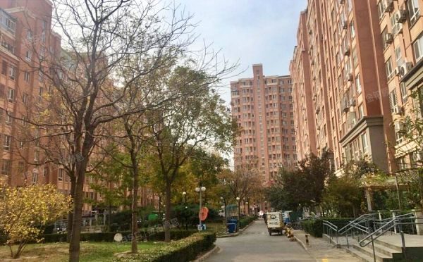 丰台区 芳菲路88号院8号楼16层1单元1605号（玫瑰碗万年花城三期）