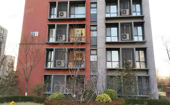 大兴区 三羊中路6号院1号楼2层202（金色漫香林）办公