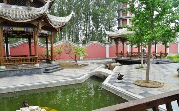 顺义区 大孙各庄镇庞山路1号“诚信胡酒庄”地上建（构）筑物及国有土地使用权