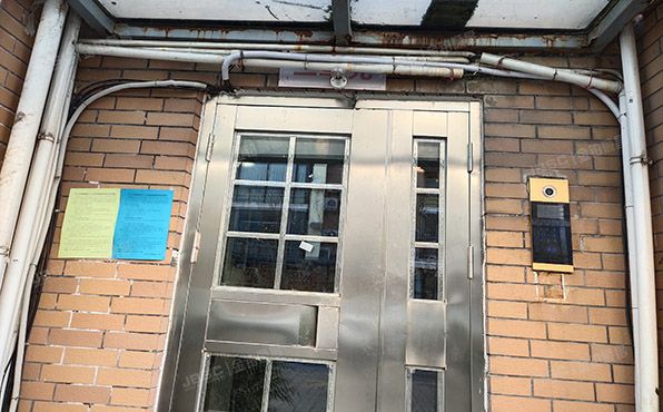 丰台区 星河城春季星空10号楼1层2-101+小院