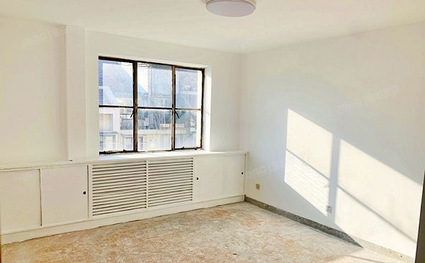 东城区 东花市北里东区10号楼4门加两套储藏间