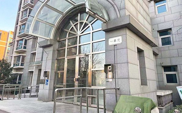 通州区 潞通大街198号院2号楼13层1单元1303（运河湾）