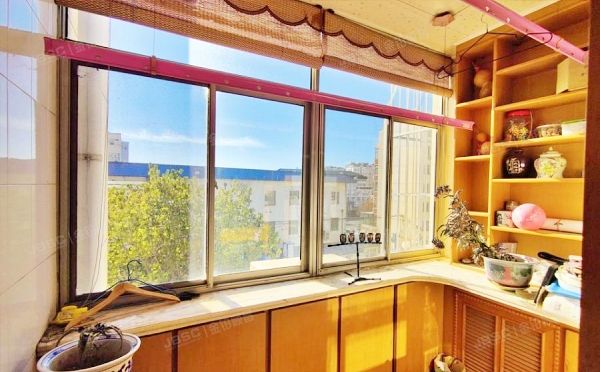 怀柔区 南大街丁31号楼4层2-402（龙祥小区）