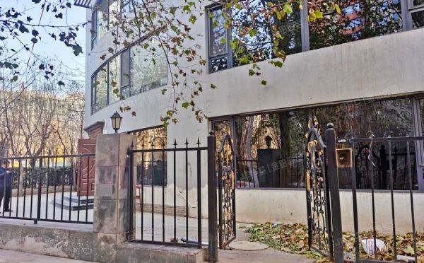 朝阳区 光华路阳光100小区2号2号楼1至2层107室（阳光100国际公寓）