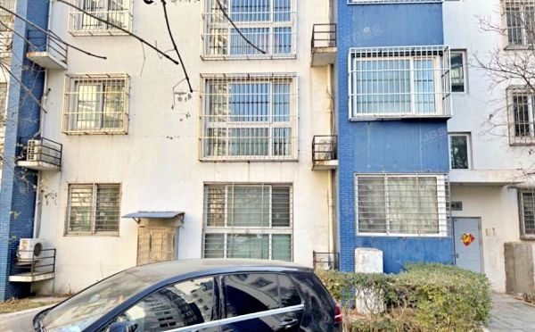 通州区 翠屏里6号楼1层111（蓝调沙龙）