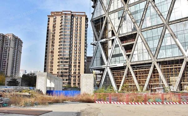 朝阳区 慈云寺危改小区二期（6号楼）局部办公用房分摊出让国有建设用地使用权及在建建筑物（中弘大厦）