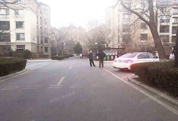 房山区 绿城.百合公寓春云苑1号4层1单元401号（绿城百合）