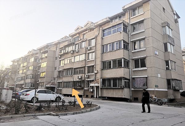 房山区 燕化星城健德三里22号楼1层2-102号（燕化星城健德三里）