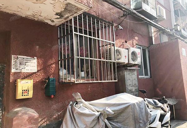 朝阳区 西坝河东里4号楼1层5门102（西坝河东里）三分之一份额