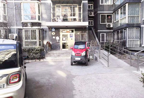 丰台区 程庄南里8号楼21层4单元2101号（程庄南里）