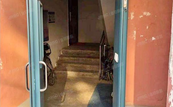 海淀区 卧虎桥甲六号8号楼4层4单元401（太极小区）经适房