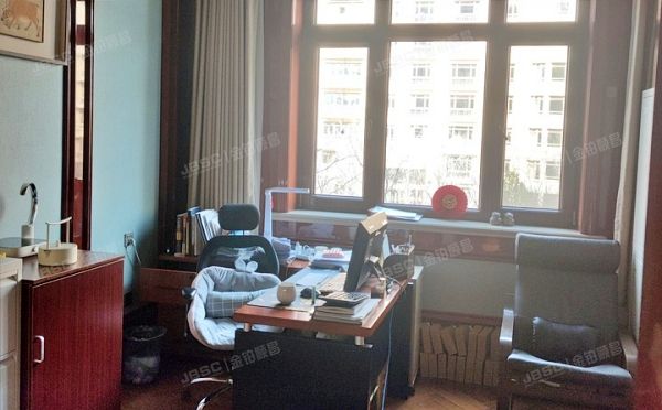 朝阳区 华章东路1号院5号楼3层2单元302（泛海世家西府）