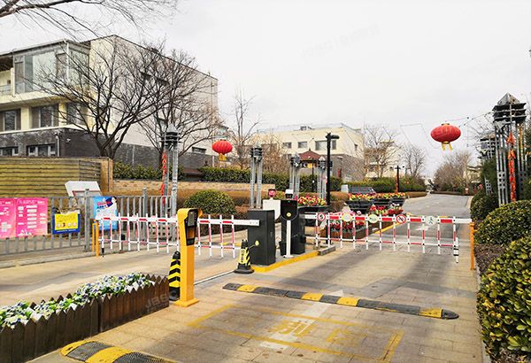 海淀区 常青园南里一区67号楼-1至3层01（诸子阶）