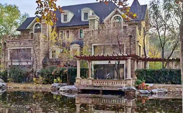 朝阳区 周庄山水文园210号楼-1至3层101（山水文园西园）