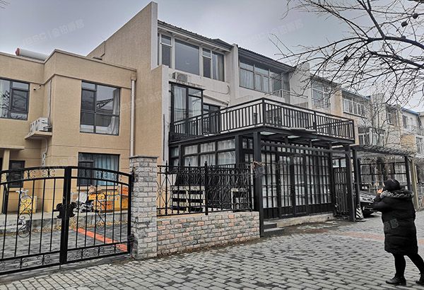 大兴区 香留园231号楼1至3层2（香留园）别墅