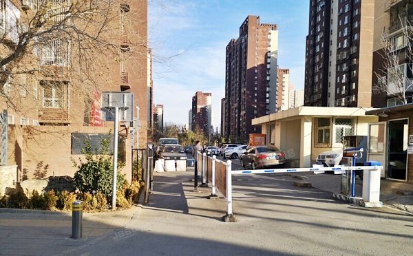 石景山区 金顶北路20号院12栋21层2单元2101号（柳青园）限价商品房