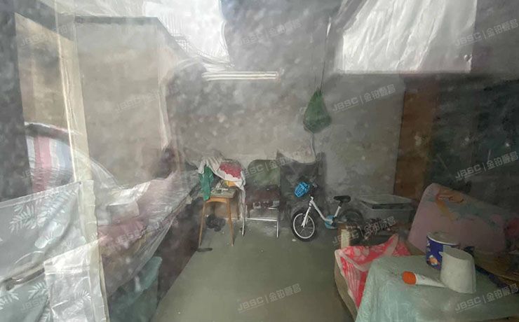 东城区 钟楼湾胡同7号10幢1层 平房