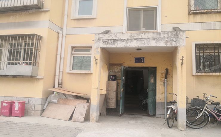 顺义区 裕龙花园六区30号楼3层一单元301（裕龙六区）