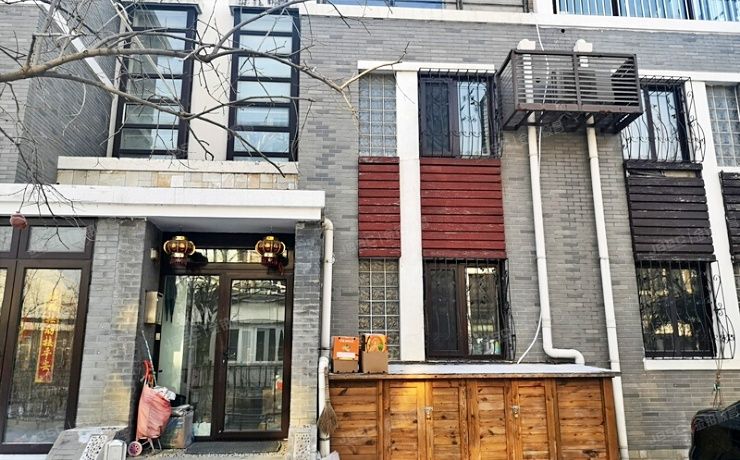 房山区-长阳镇 长韩路6号南区3号楼1至3层032（靠山居艺墅）联排别墅