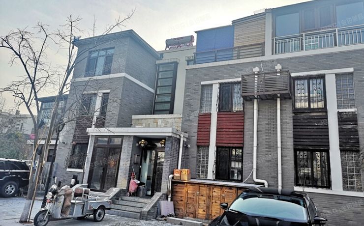 房山区-长阳镇 长韩路6号南区3号楼1至3层032（靠山居艺墅）联排别墅