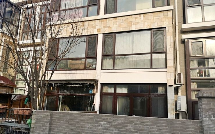 房山区-长阳镇 长韩路6号南区3号楼1至3层032（靠山居艺墅）联排别墅