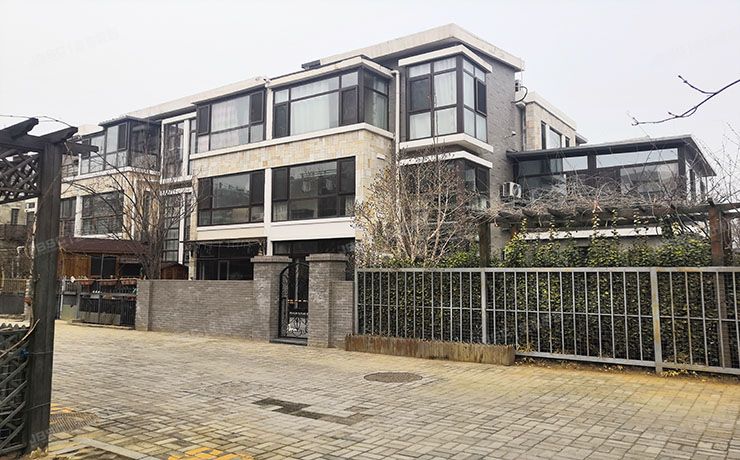 房山区-长阳镇 长韩路6号南区3号楼1至3层032（靠山居艺墅）联排别墅